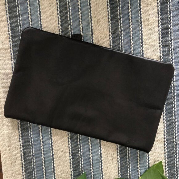 Danier Sleek Design Front Zip Leather Clutch Bag Chocolate Brown Sz OS NWT - Picture 8 of 9